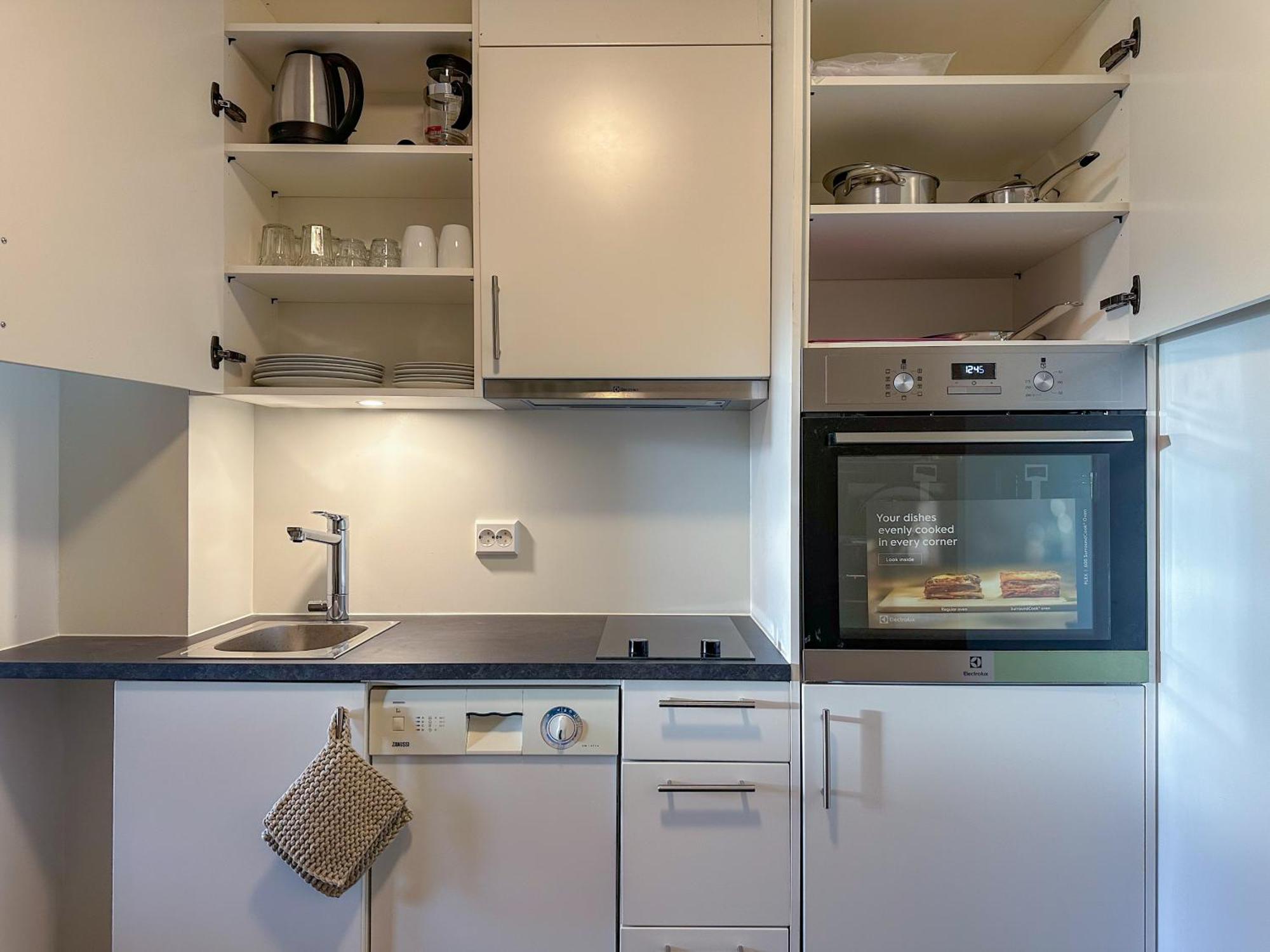 Perfect For Couples - Free Parking & Near Attractions Appartement Tromsø Buitenkant foto